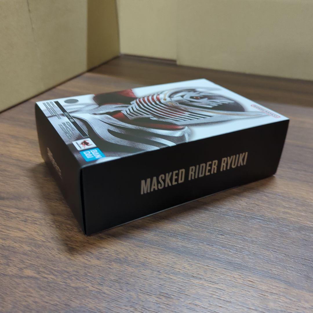 S.H.フィギュアーツ（真骨彫製法） 仮面ライダー龍騎 新品