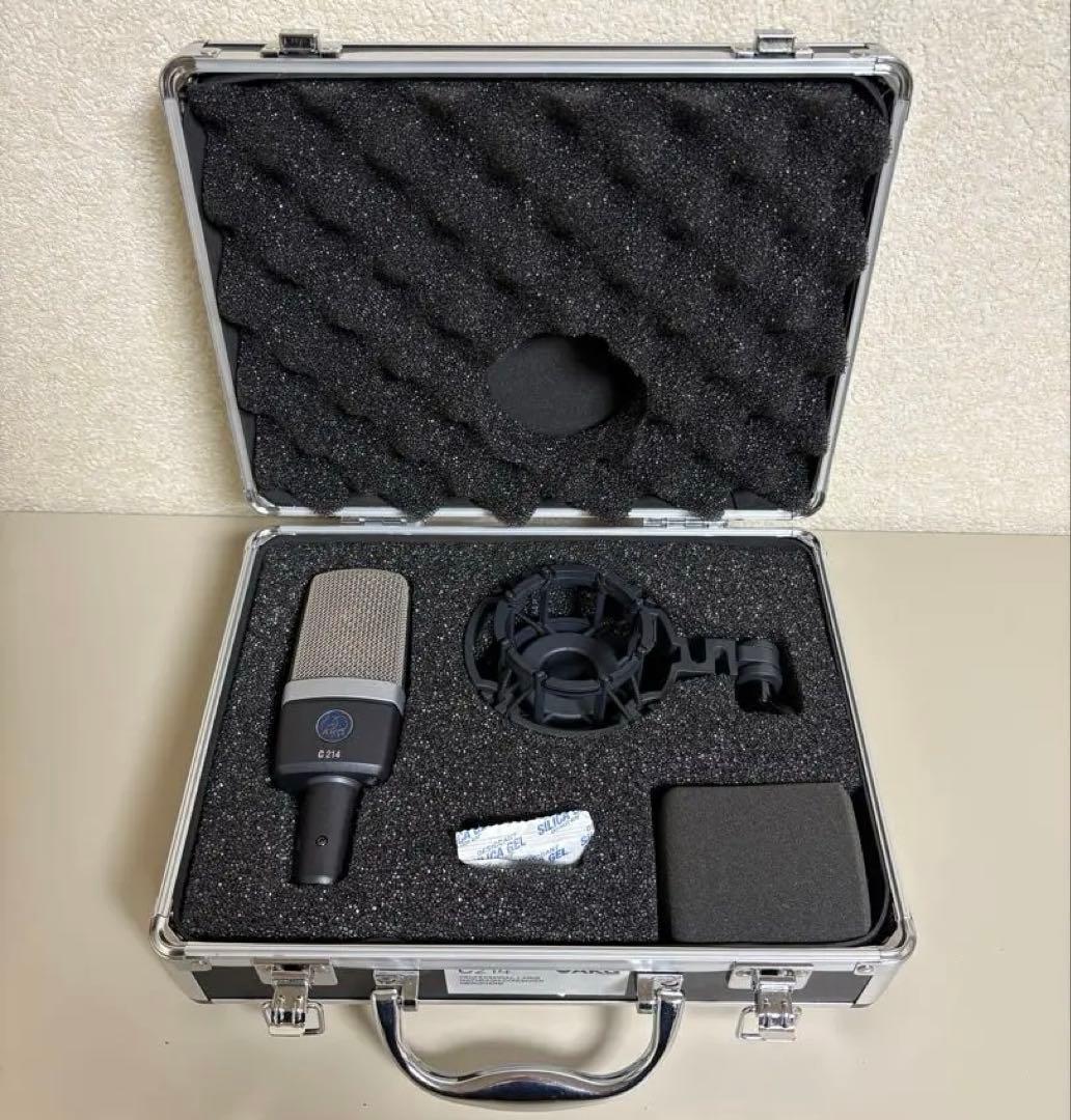 AKG C214 コンデンサーマイク ハードケース付き　ゲーブル、ポップガード付