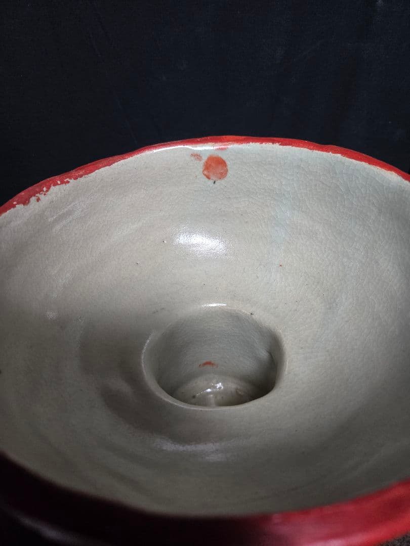 名もなきアーティスト作家の真っ赤な土器風な陶器のオブジェ　骨董市古物