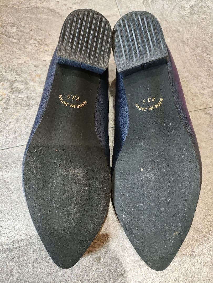 VIRINA 美品 ポインテッドバレエシューズ紺 23.5cm ヒール3.5cm