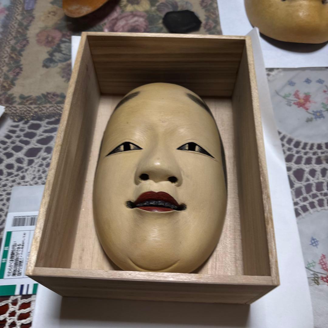 伝統的な能面 木製マスク