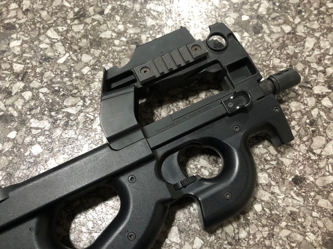 リナクロ 東京マルイ　P90　サイレンサーマガジン付き