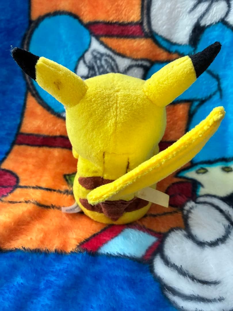 ピカチュウ　トコトコポケモンぬいぐるみ