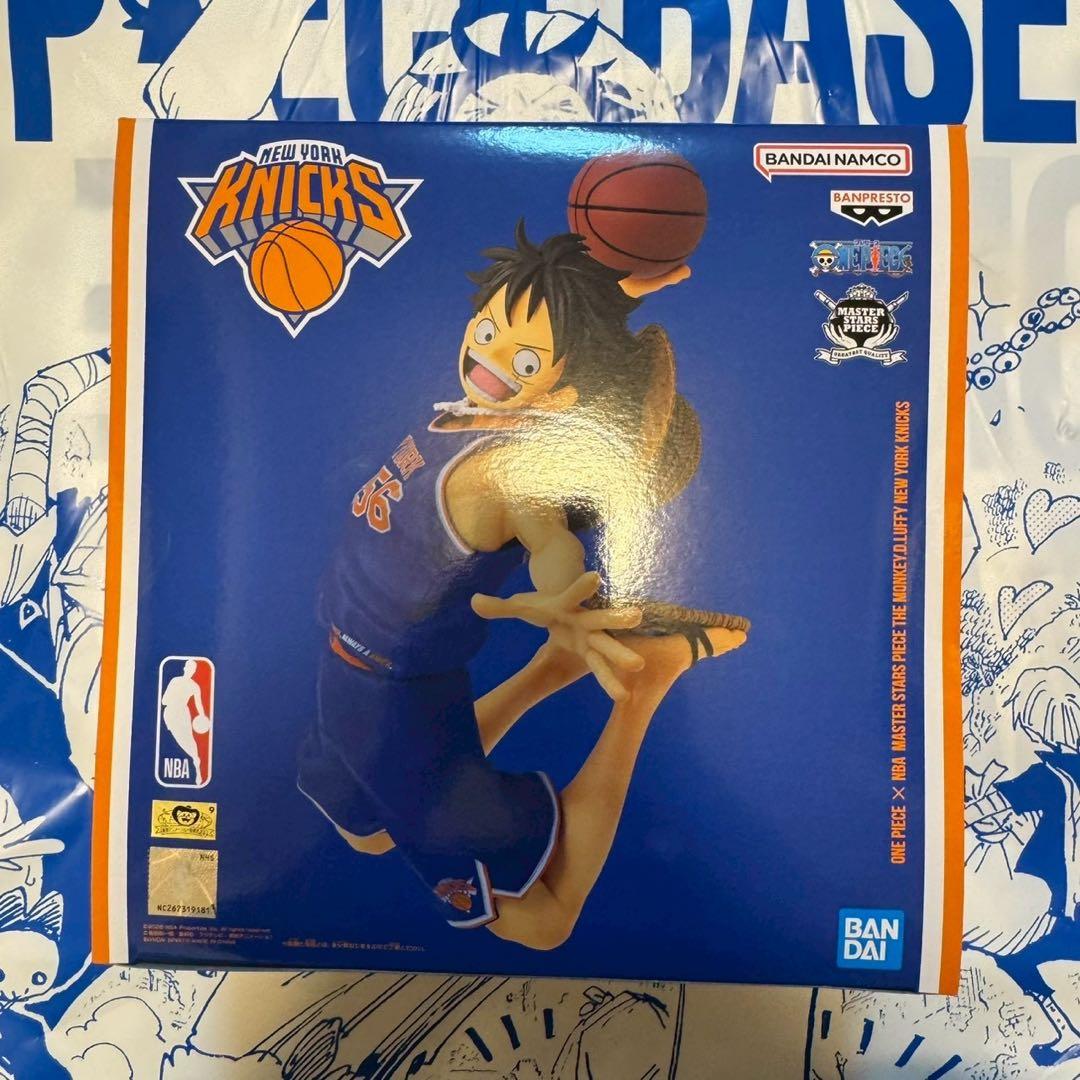 ワンピースベースショップ　NBA ニックス　ルフィ　フィギュア