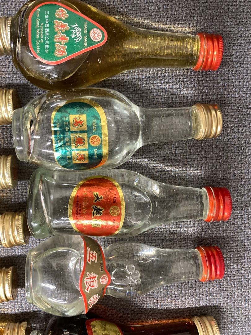 16本ミニボトル 中国酒 白酒 五粮液 高粱酒 三蛇酒 人参酒 鹿茸酒 竹葉青酒