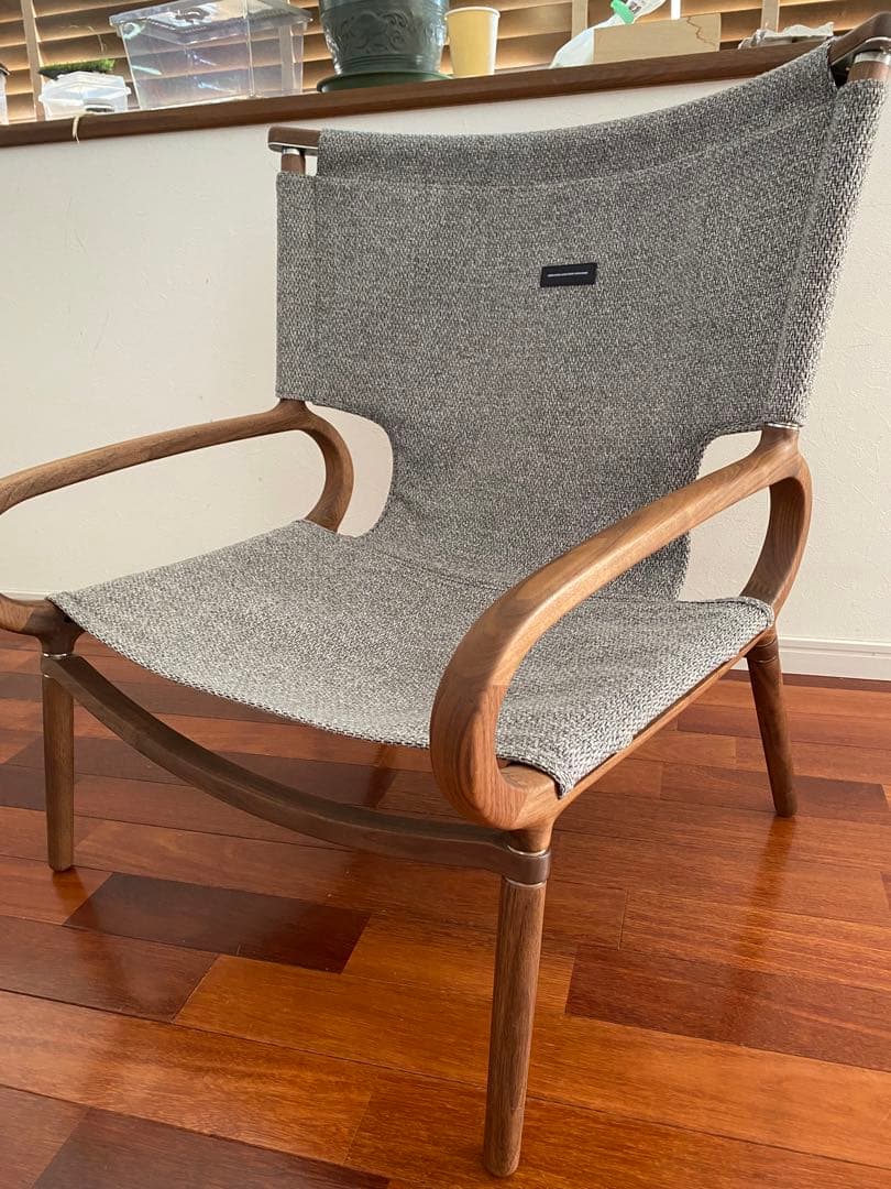 IKIKI Grand Chair Walnutイキキ ウォルナットテクスグレー