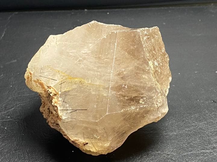 ザギ水晶　ザギマウンテンクォーツ 633g