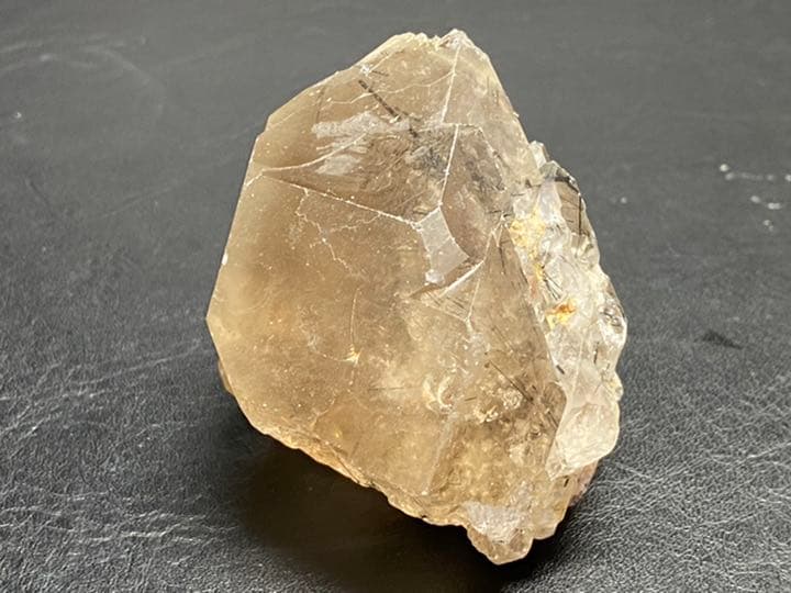 ザギ水晶　ザギマウンテンクォーツ 633g