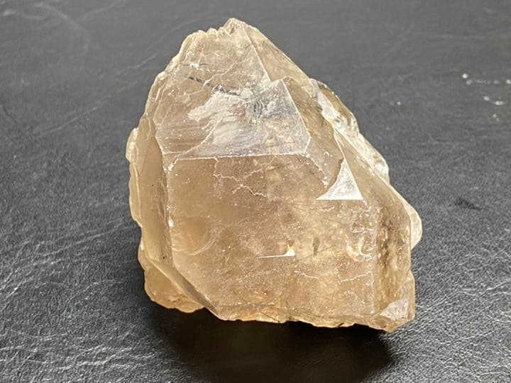 ザギ水晶　ザギマウンテンクォーツ 633g