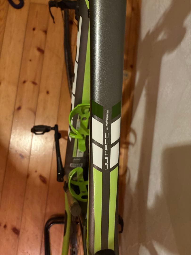 TREK DOMANE 4.1 ロードバイク 自転車