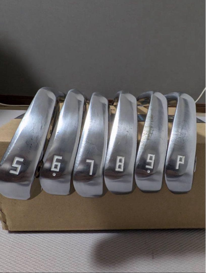 オノフ KURO アイアンセット 5-P,50°(2024年モデル)