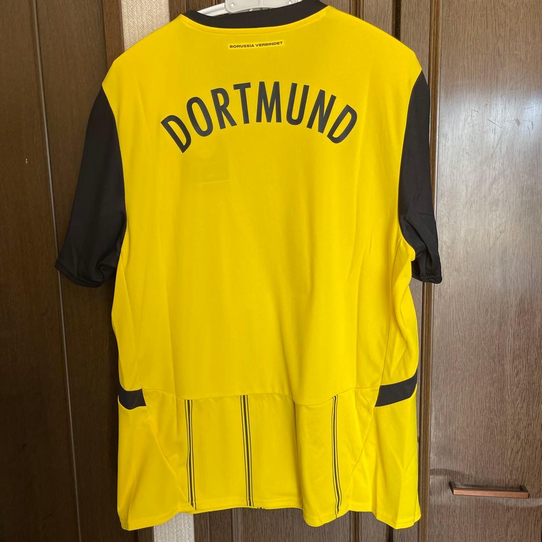新品タグ付き　ボルシア・ドルトムント サッカーユニフォーム