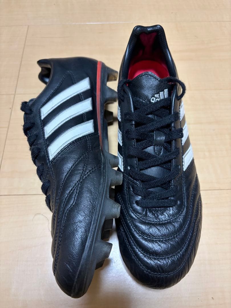 アディダス　サッカースパイク　パティークグローロ