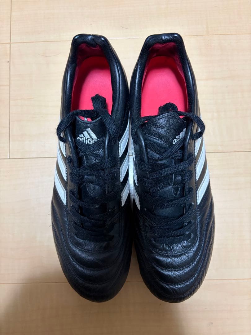 アディダス　サッカースパイク　パティークグローロ