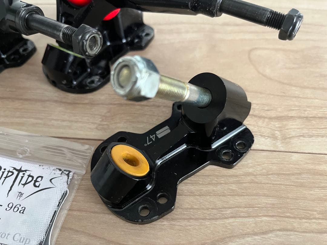 スケートボード skoa truck vapor precision truck