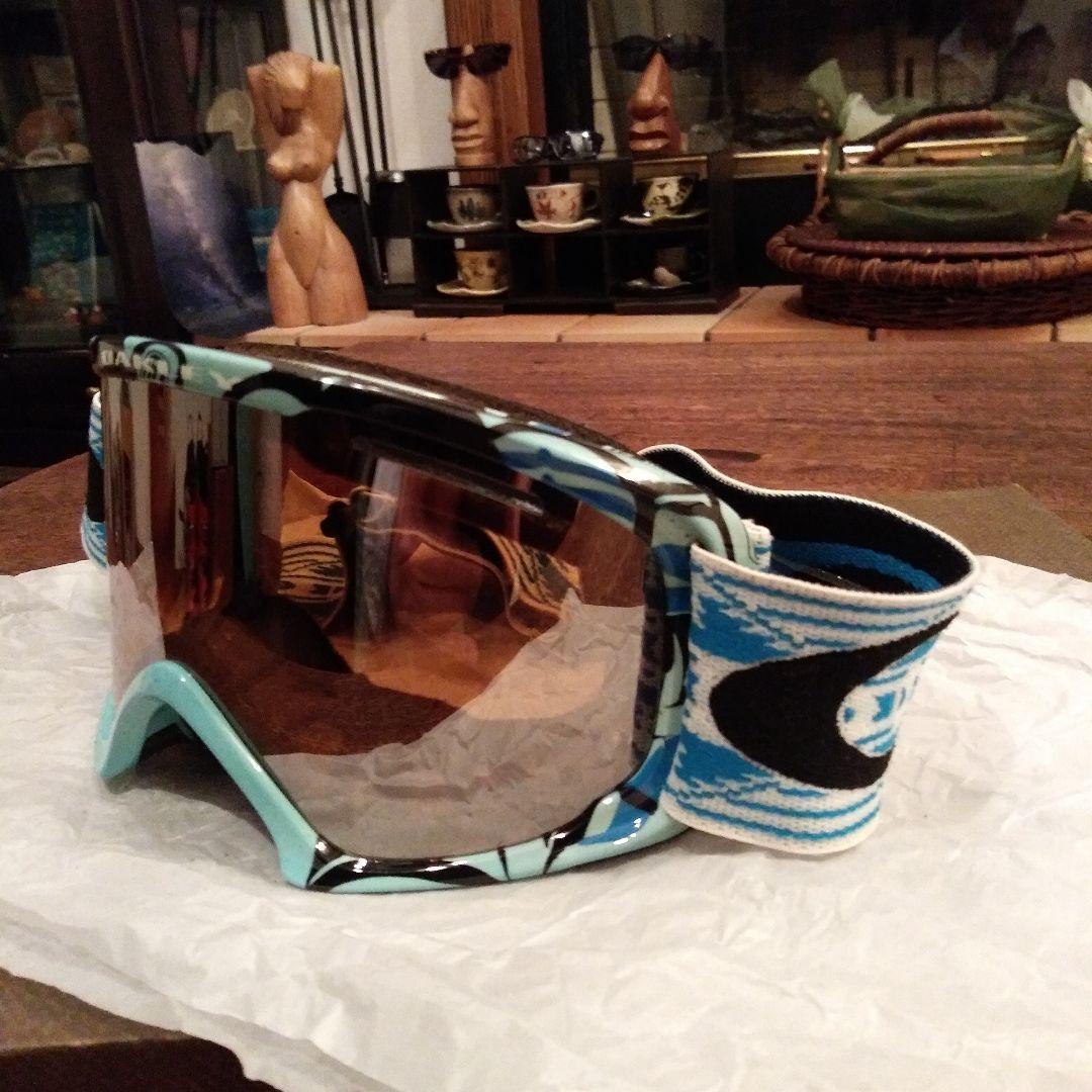 オークレイ　プレミアムデザインゴーグル