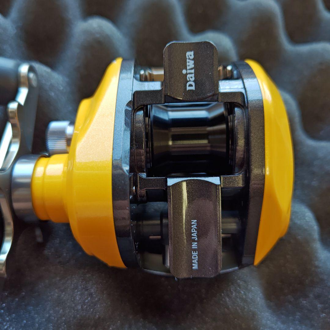 ダイワ リベルトピクシー L レフトハンドル イエローパール 04限定 使用品