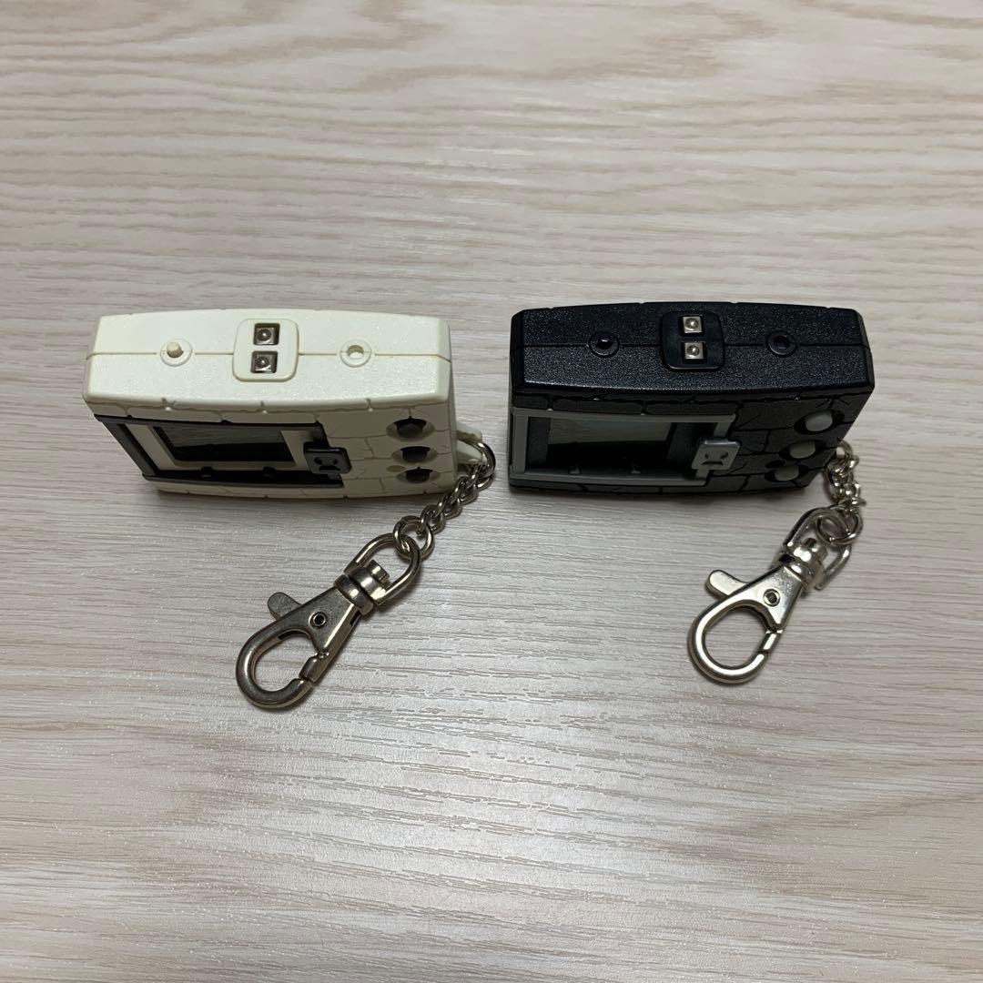 【希少品】デジモン　初期版 ver.2 ブラック✖️ホワイト　2台セット