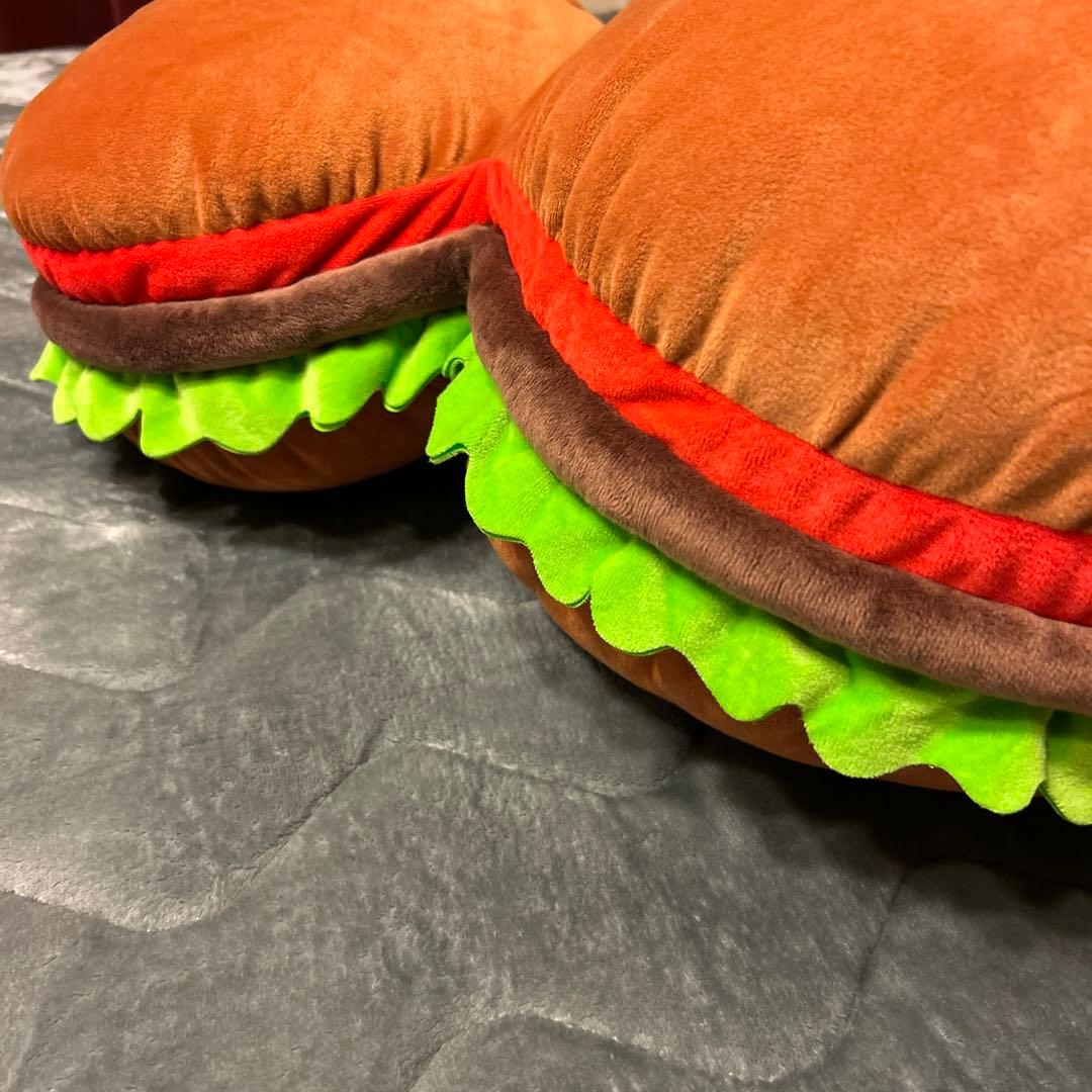 ミッキー型ハンバーガー型ディズニークッション2個セット