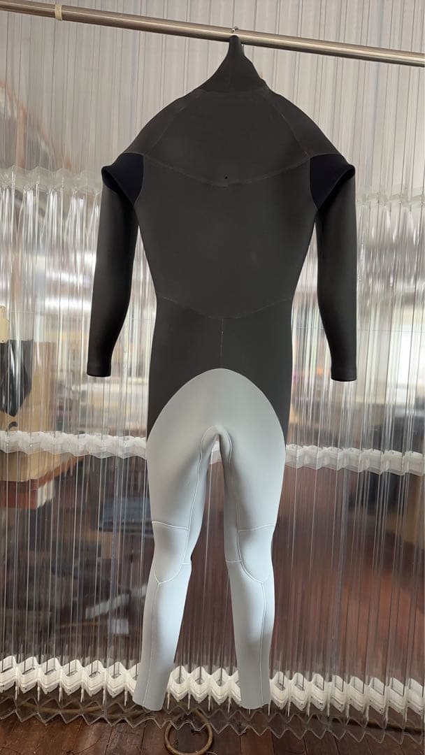 セミドライ　3/3mm シルバー　レガシー　ウェットスーツ