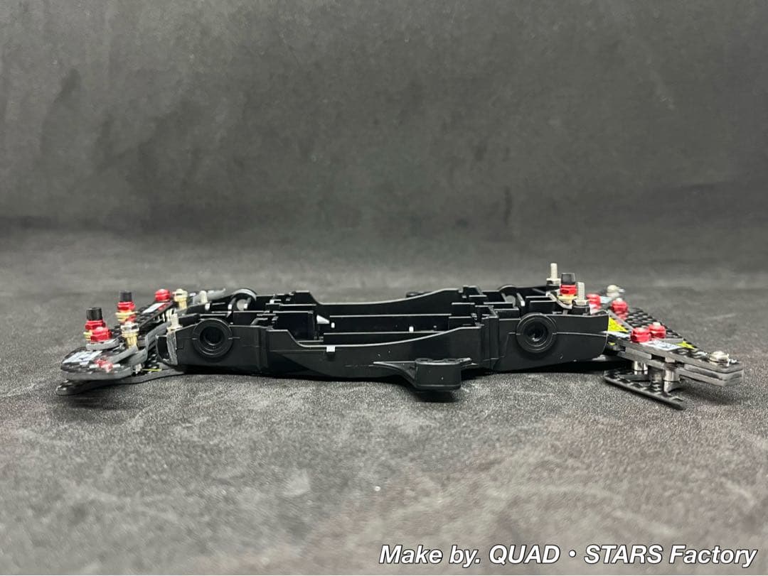 【ミニ四駆・MA用】2軸ATピボット＋1軸リヤアンカー　2023／フルカーボン