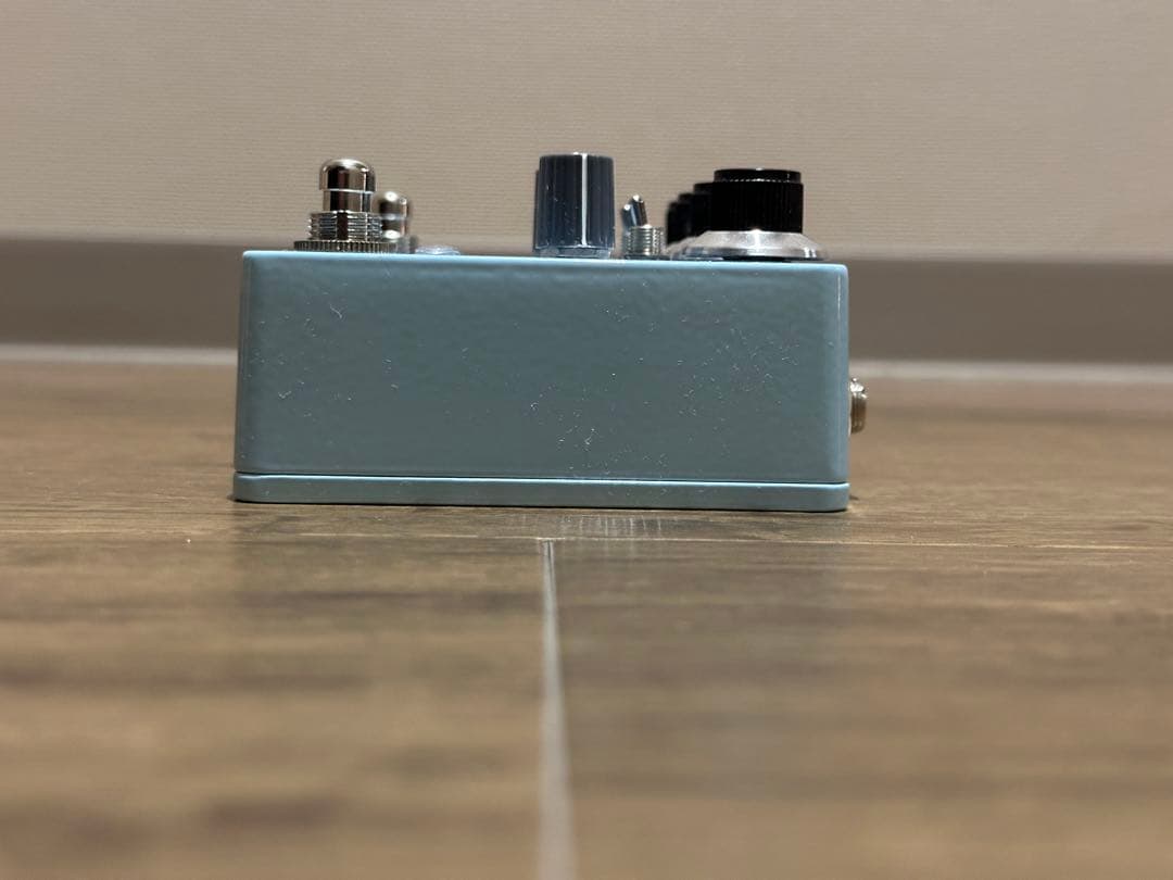 ギター Finding That Tone AMBAR/SONIC BLUE