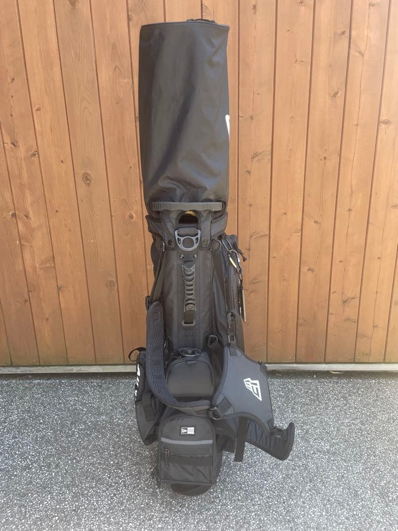 NEW ERA ブラックキャディバッグ スタンド付き
