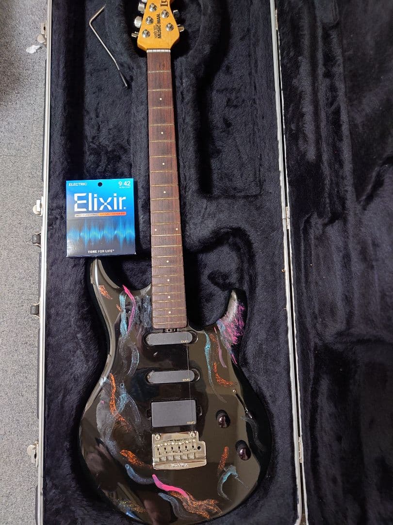 【最終値下❗️】Music Man Luke　エレキギター 弦付き