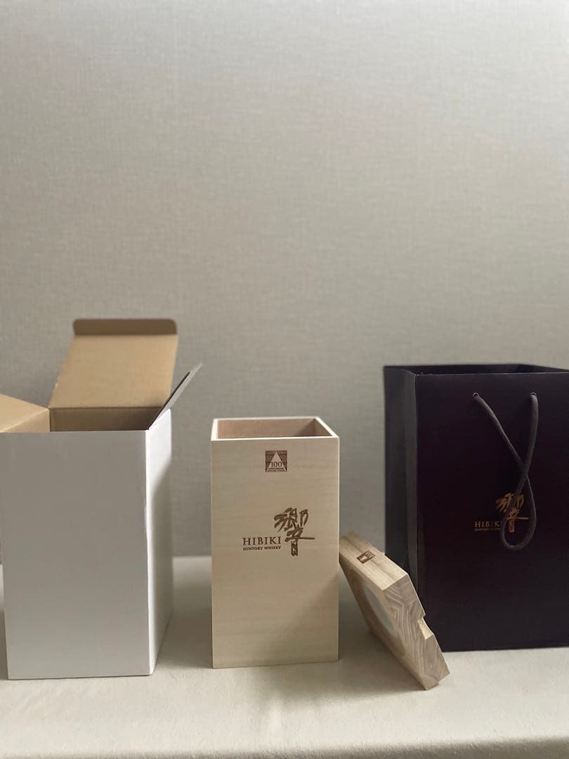 HIBIKI ウイスキー 木箱入り　100周年限定品　ANA機内