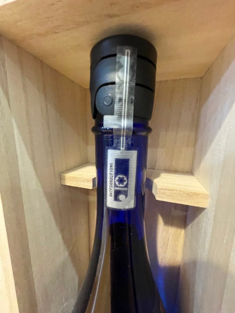 入手困難　金雀 青山緑水 純米大吟醸 720ml 木箱入り