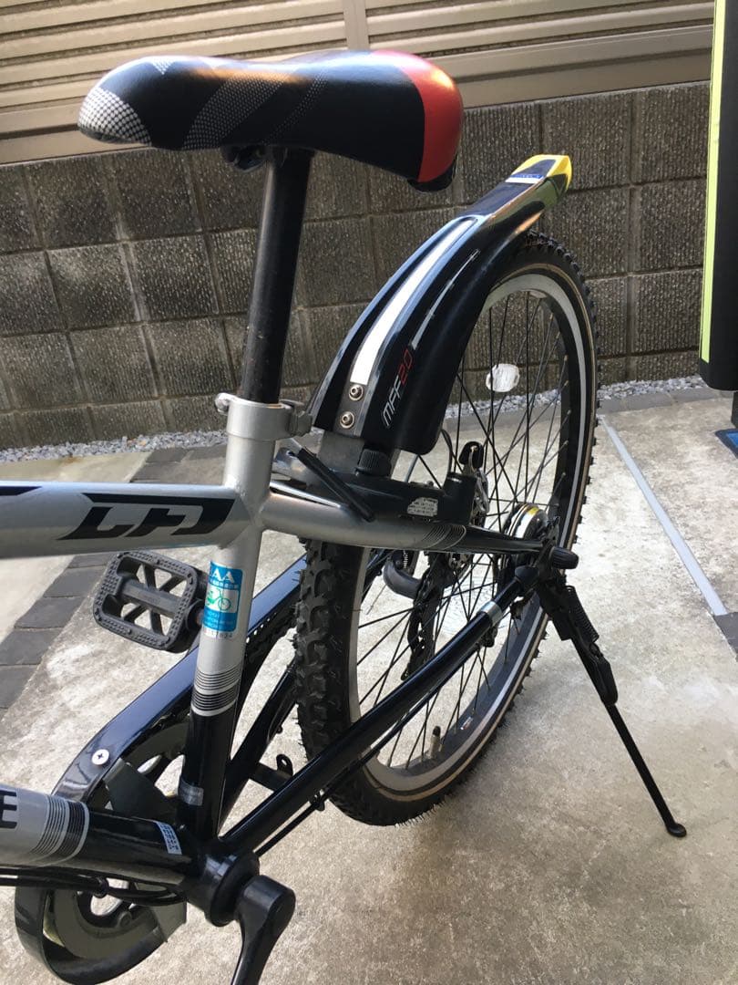 BRIDGESTONE クロスファイヤー　ジュニア 点灯虫CFJ47T キッズ