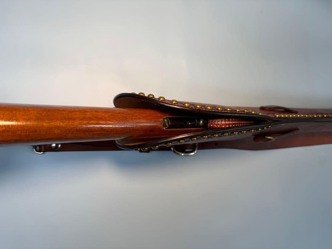 ウィンチェスターM 1873カービン用レザー製スタッズ付きライフルケース