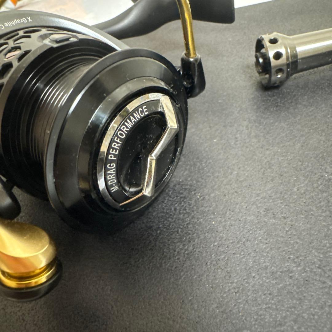 メガバス LIN258HM スピニングリール ブラック