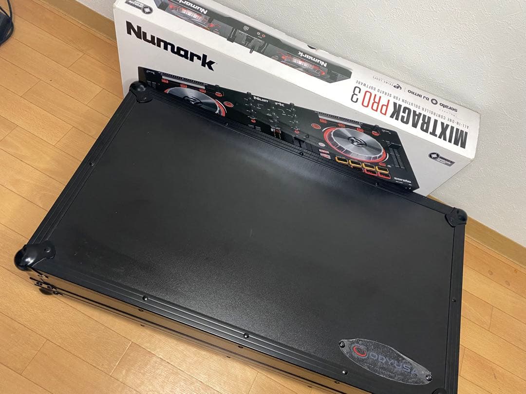 Numark MIXTRACK PRO 3 (専用ハードケース付き)