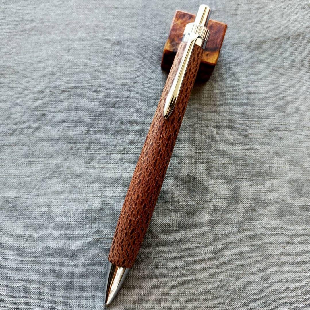 ハワイアンマカデミアナッツ　ハンドメイド　木軸ボールペン　G2　天然木　シルバー