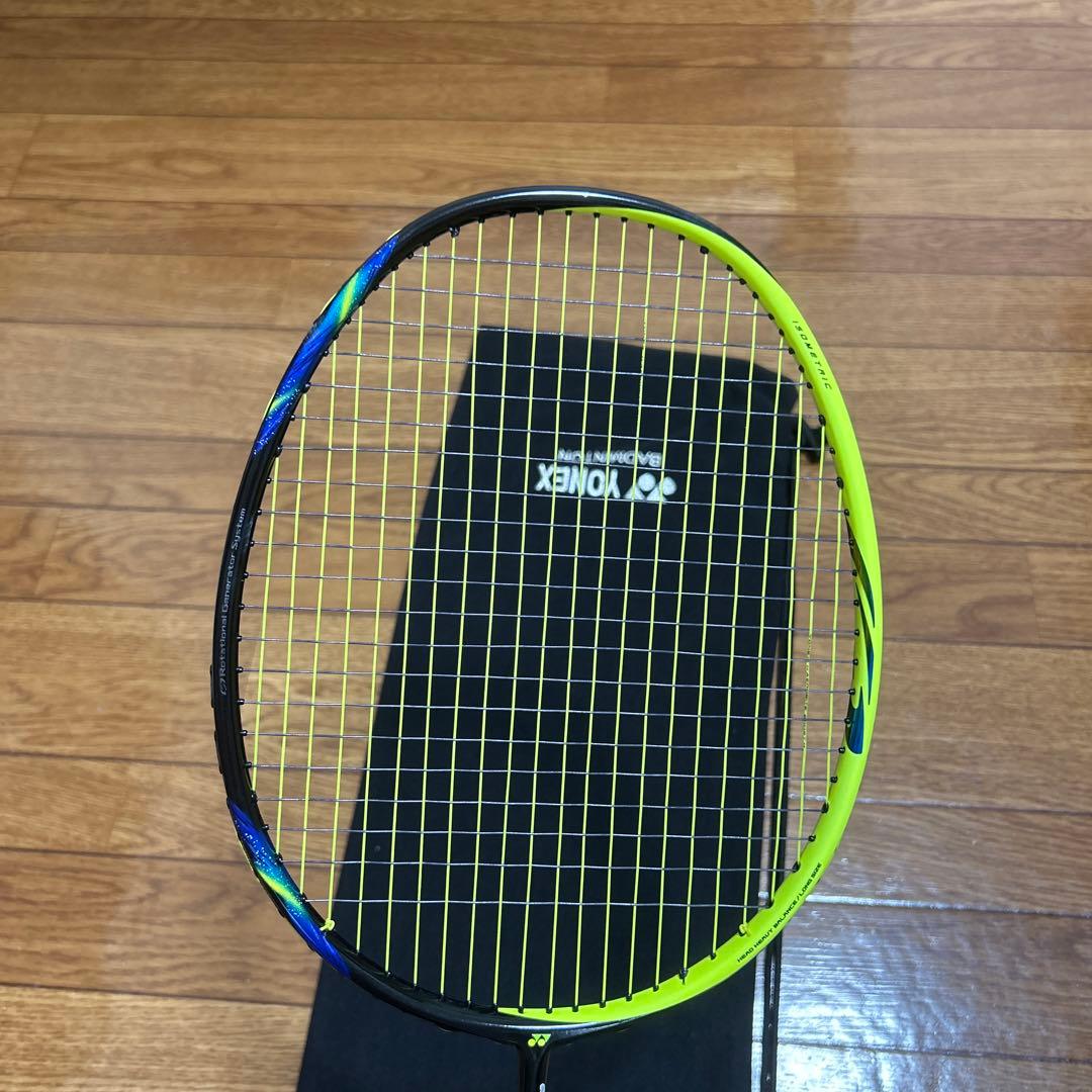 YONEX ASTROX77バドミントンラケット