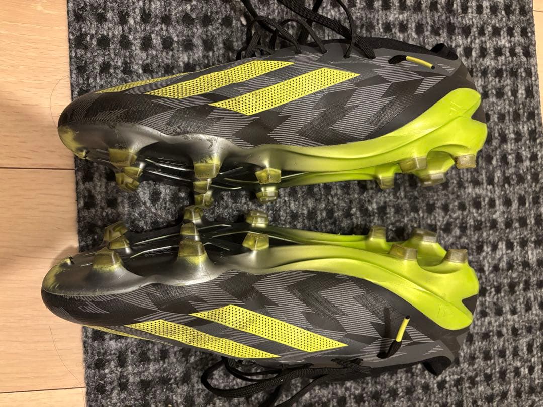 アディダス　エックスクレイジーファスト　FG 27cm