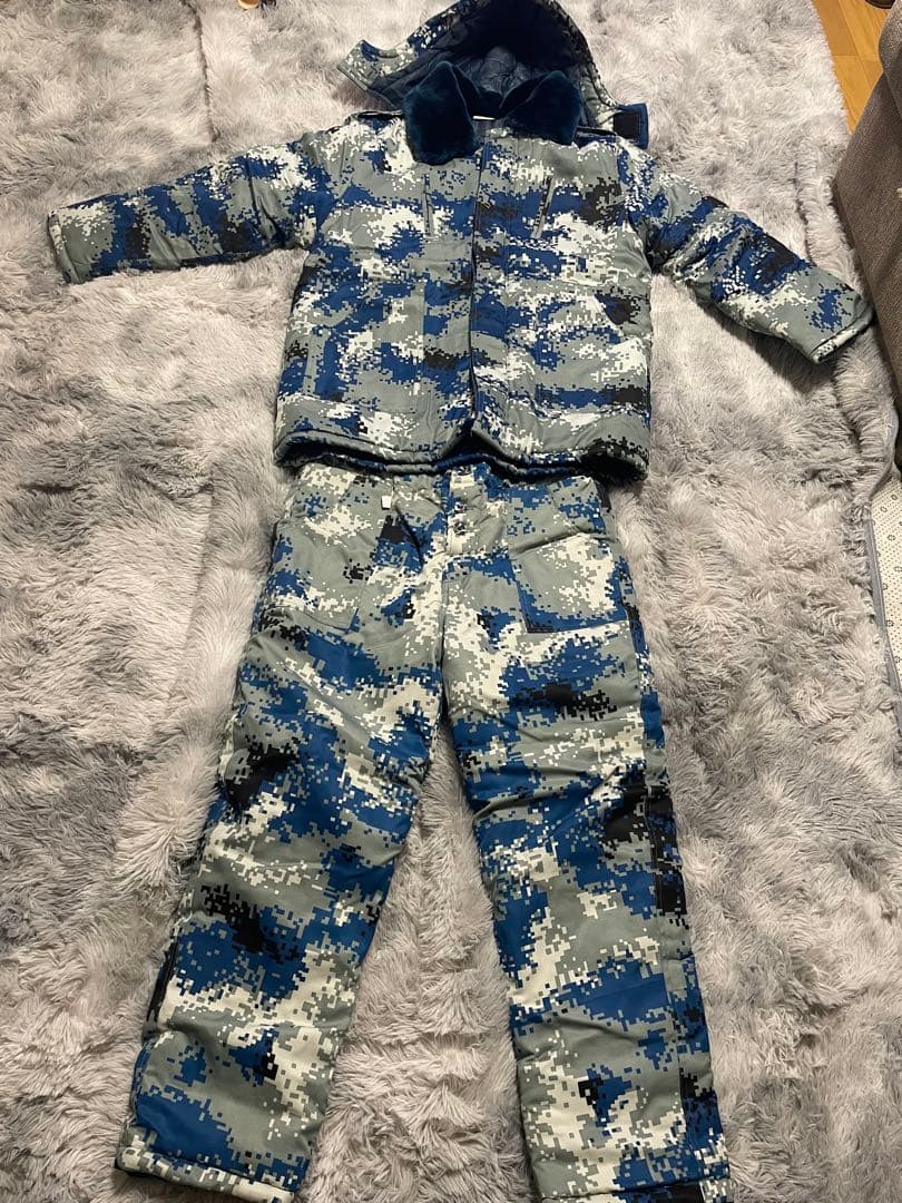 迷彩服セット（ジャケット・パンツ）