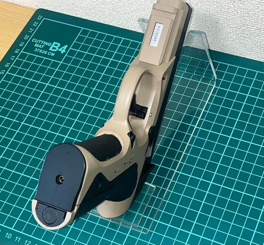 東京マルイベレッタPX4 リアル刻印フレーム交換済み