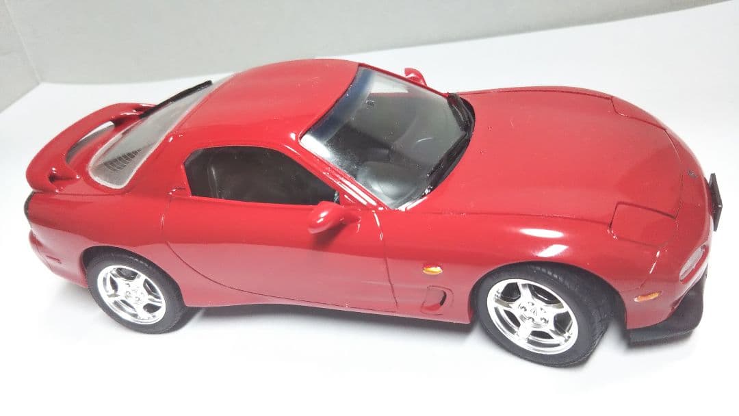 1/24スケール、アンフィニRX-7完成品
