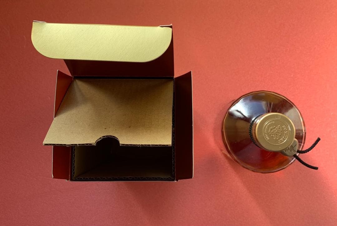 SUNTORY  響　（金ラベル）