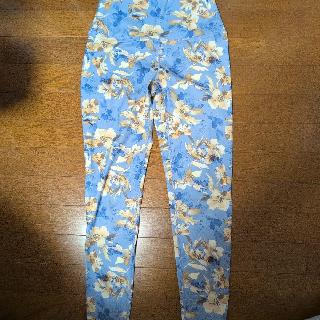 スカーラ　ヨガウェア　上下セット　花柄ブルー　　Mサイズ