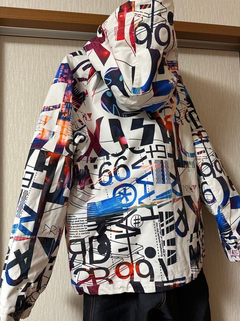 【セット売り】スノーボードウェア➕手袋（125㎝〜145㎝くらいまで使えます）