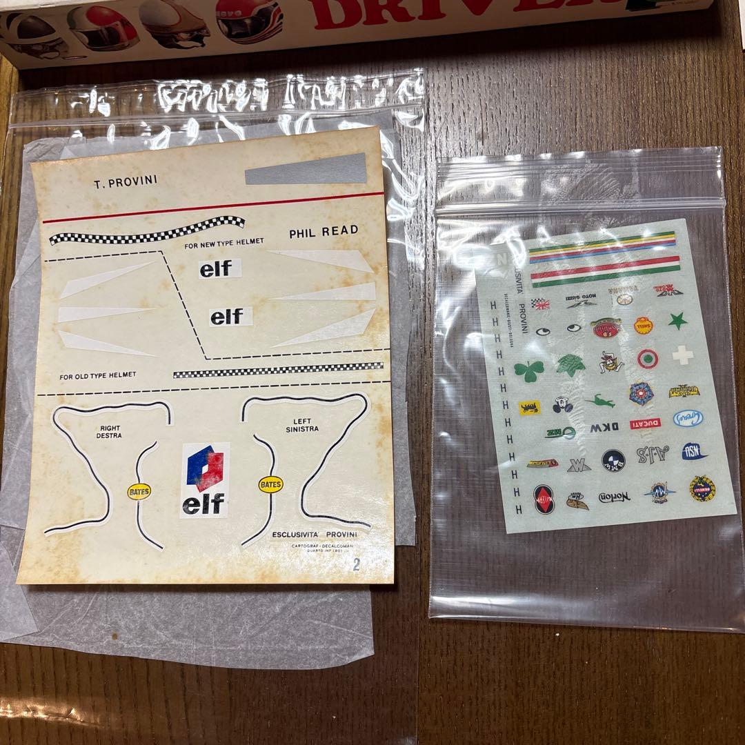 イタレリ　オートバイ　プラモデル　1/9 ドゥカティ　＆　ライダーフィギュア