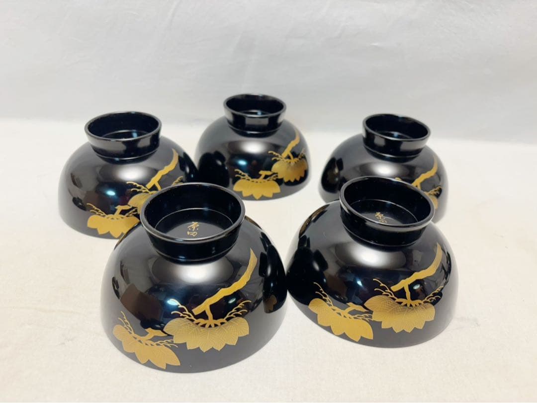 未使用 懐石道具 木製黒真塗り 本堅地 松蒔絵 吸物椀 5客揃 共箱