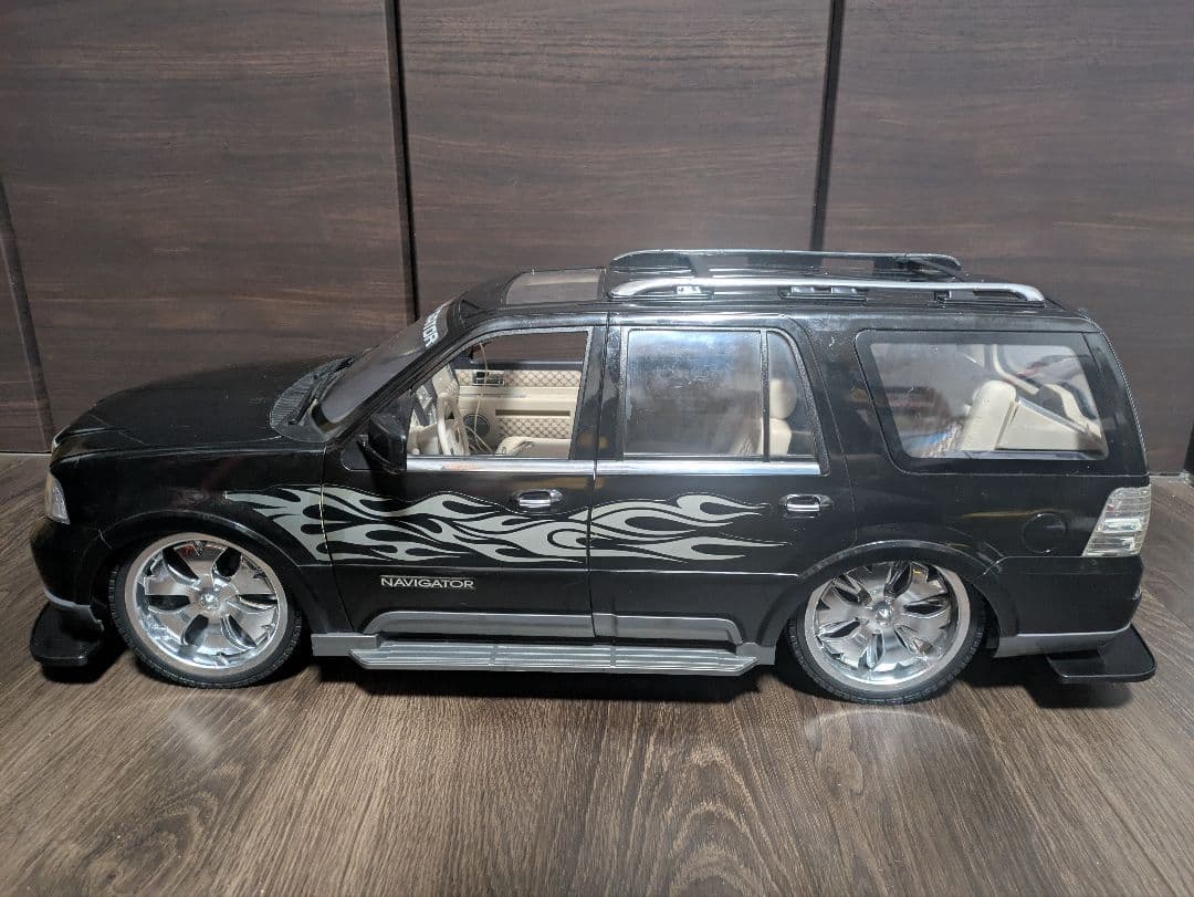 超巨大 リンカーン ナビゲーター ラジコン