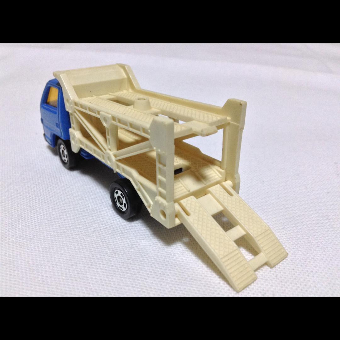 【トミカ】ISUZU エルフ キャリアカー【廃番ビンテージミニカー】