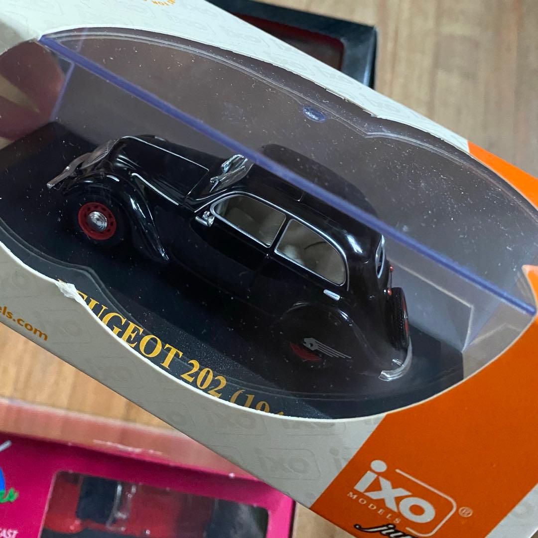 SOLID IXOmodels UNIQUEREPLICAS 1/43 ミニカー