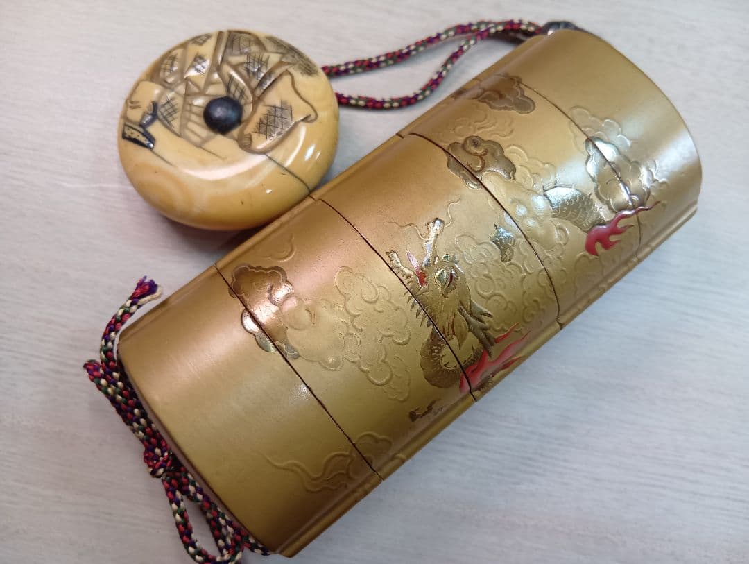 印籠／極上美品饅頭根付／在銘緒締め玉