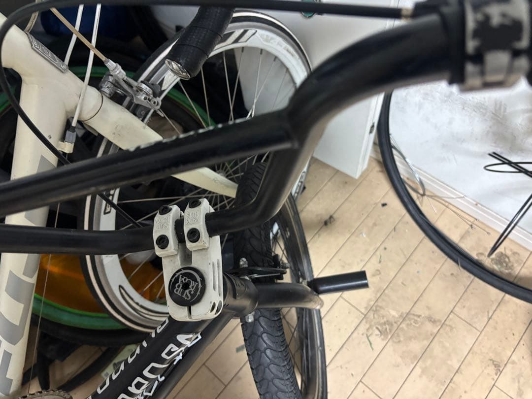 subrosa ブラック BMX 20インチ